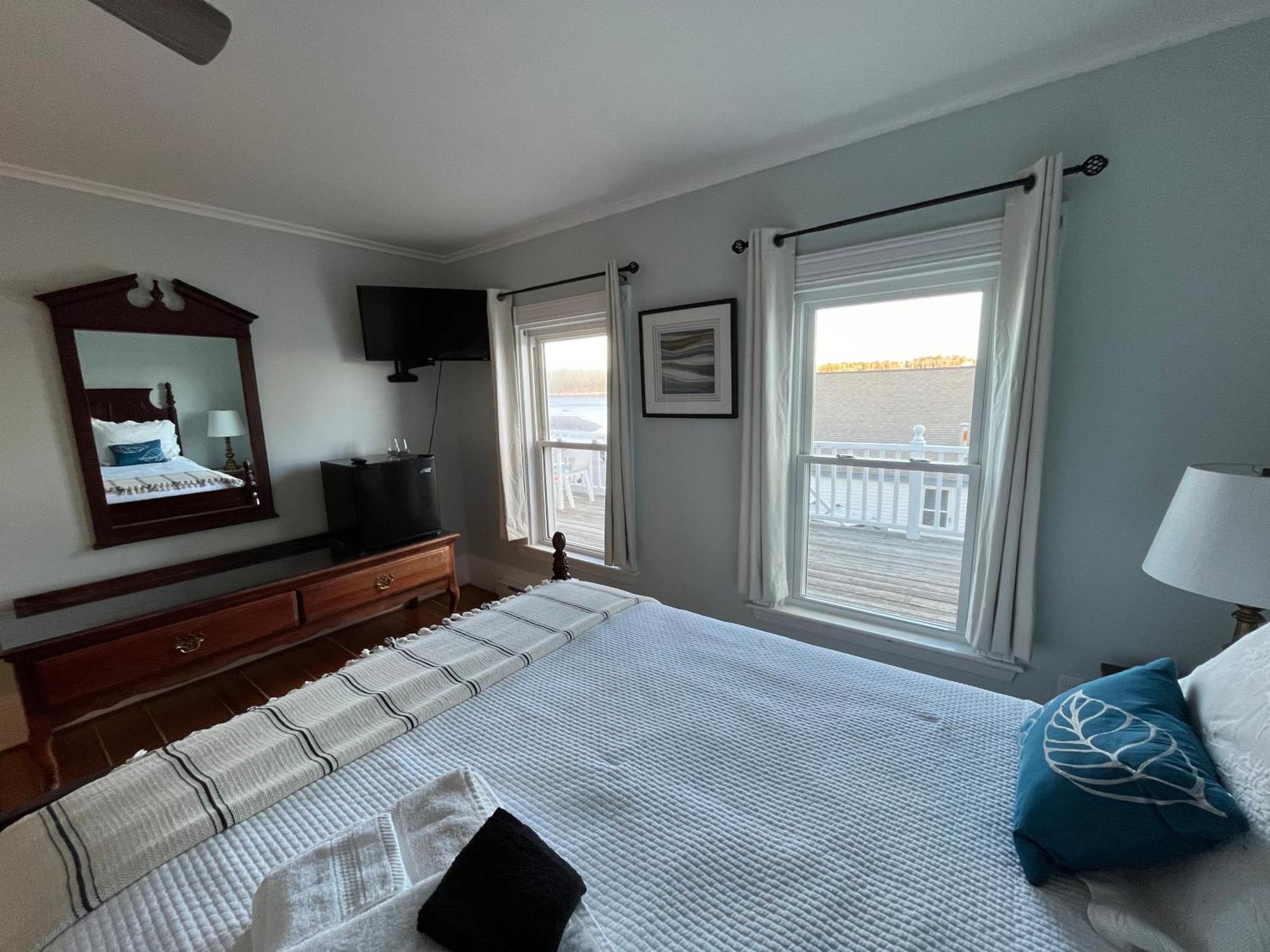 Spinneys Guesthouse & Beach Cottages Phippsburg ภายนอก รูปภาพ